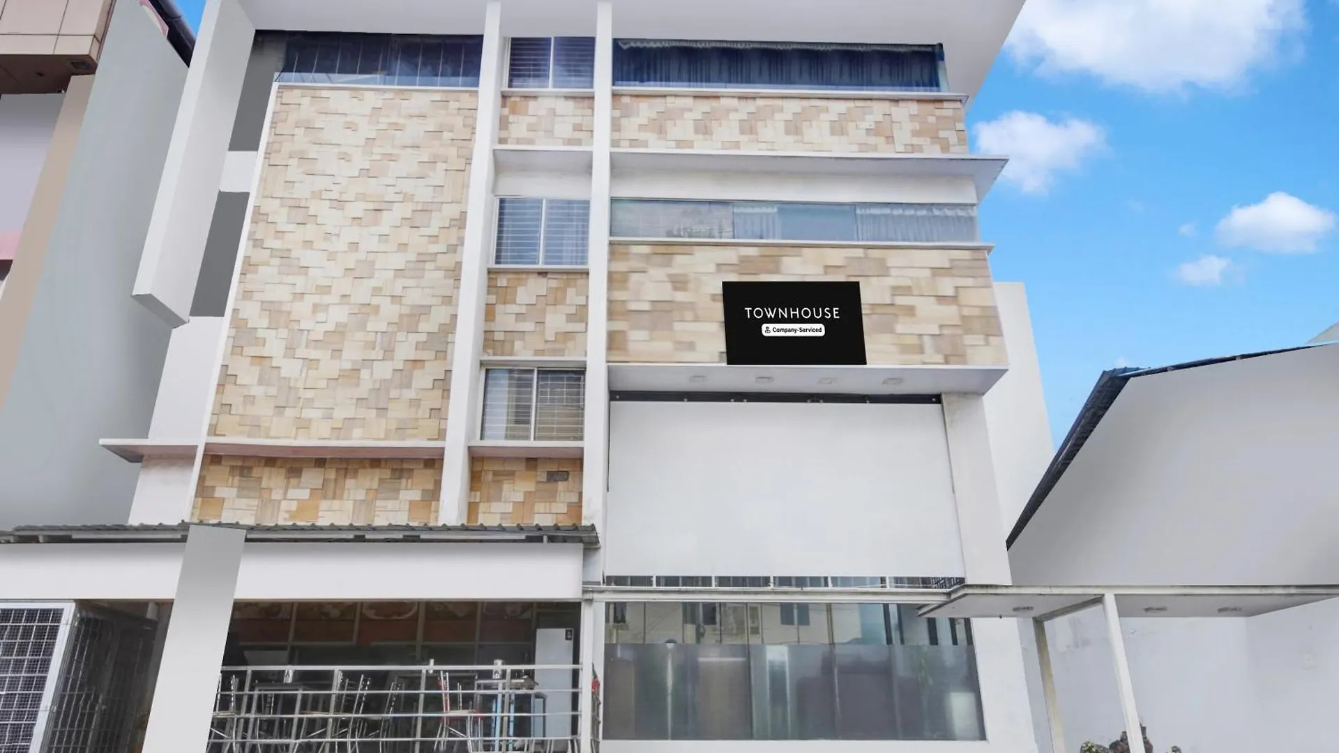 Super Townhouse City Center Near Mysore Palace Formerly Aavass Inn contacts
