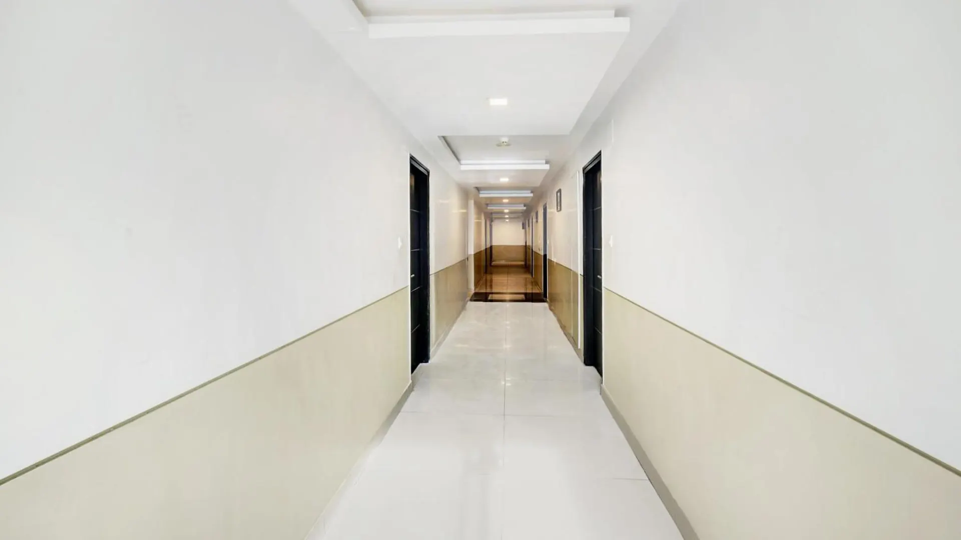 Townhouse City Center Near Mysore Palace Formerly Aavass Inn India