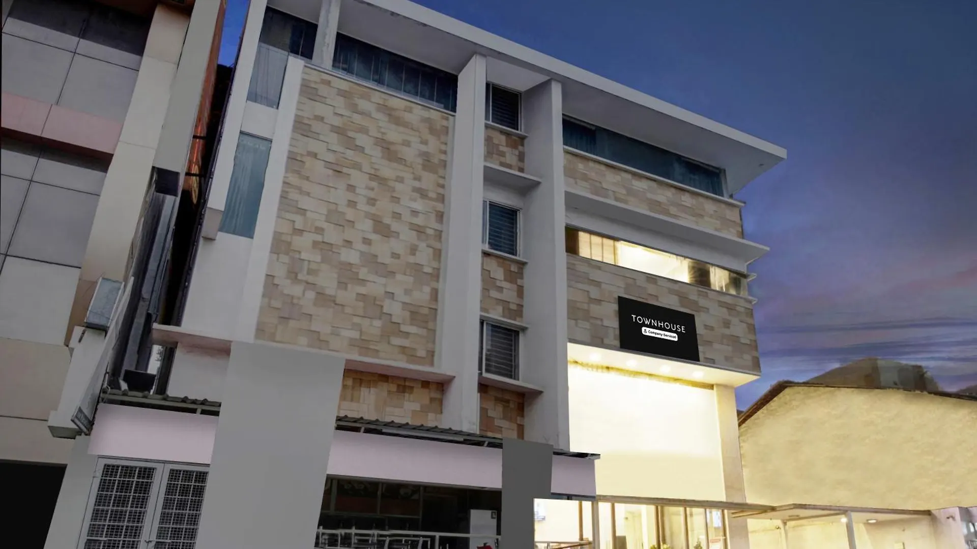 Hotel Townhouse City Center Near Mysore Palace Formerly Aavass Inn